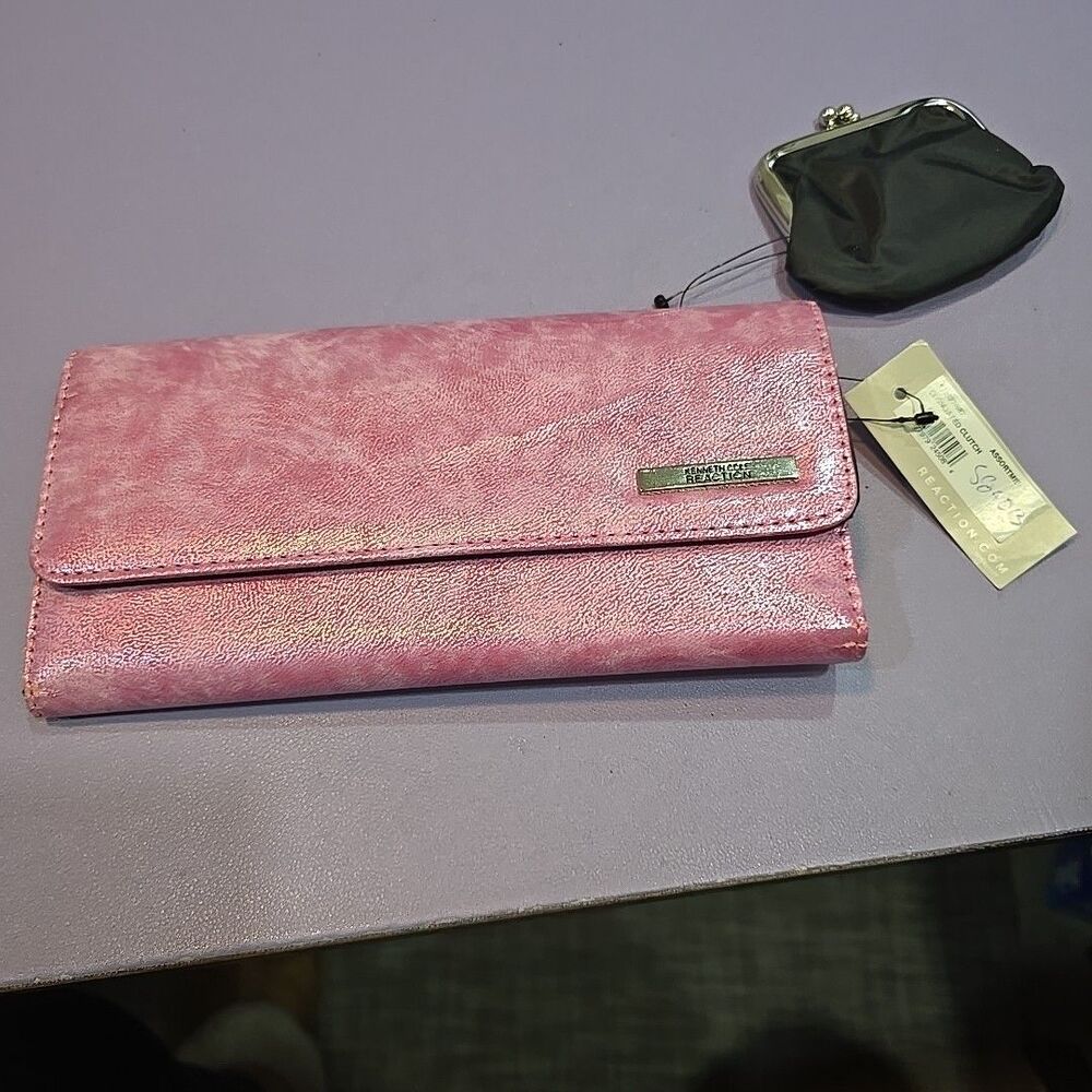Kenneth Cole Reaction Pink Metallic Clutch Wallet NWT
